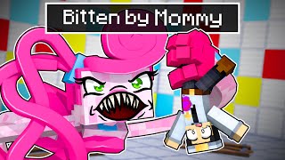 Bitten by MOMMY LONG LEGS in Minecraft [upl. by Arhat]