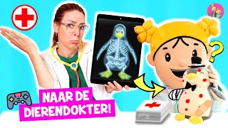 DE ZOETE ZUSJES LEREN DIEREN BETER MAKEN bij DE DOKTER Een Pinguin Met Stippen ❤️DeZoeteZusjes❤️ [upl. by Karena]