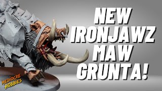 How to paint the new Mawgrunta Gouger for Ironjawz in Age of Sigmar [upl. by Anin]