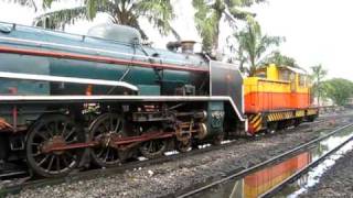 Steam Locomotives at Thonburi Rail Depot [upl. by Lore]