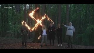 Versteckte Kamera Polnische Neonazis feiern im Wald Hitlers Geburtstag [upl. by Ennayhs]