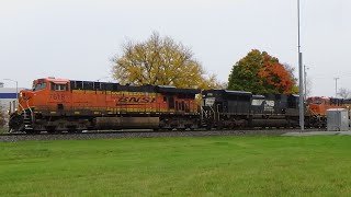 CPKC 678 loaded potash followed by 253 meeting 577 with BNSF and NS power October 26 2023 [upl. by Ahset]