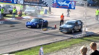 Lotus Elise vs Alfa Romeo 75 drag race [upl. by Austen]