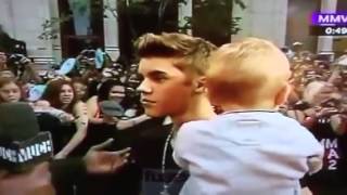 Justin Bieber arrives on MMVAs Red Carpet 2012 [upl. by Macri]