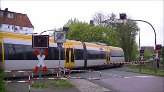 Bahnübergang Münster  German Railroad crossing  Duitse Spoorwegovergang [upl. by Anitnerolf]