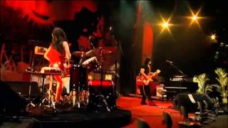 The White Stripes  Glastonbury 2005  09 CannonBroken BricksCool Drink of Water BlBall amp Biscuit [upl. by Hadlee340]