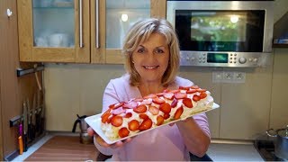 Recept na jahodovú roládu │ Zuzana Machová [upl. by Koffler]