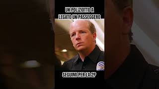 Un poliziotto a legato un passeggero [upl. by Ahsieka491]