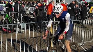 Cyclocross  Coupe du Monde  Namur 2023  Léo Bisiaux podium en U23 comme Van der Poel Van Aert [upl. by Bartolome344]