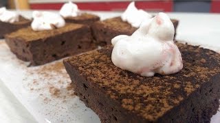 Brownies mexicanos de chocolate y crema batida [upl. by Alrep]