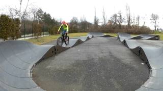 Salsa Beargrease  fatbike on pumptrack [upl. by Sausa478]