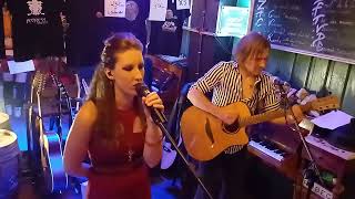 Un Père extrait  Punchette  Live électroacoustique Shamrock Liège 270724 [upl. by Tepper]