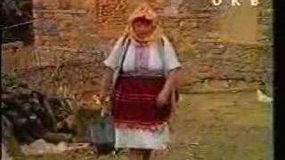 Vaska Ilieva  Macedonian Folk Singer  quotIzlegol neve peoquot [upl. by Nahsrad703]