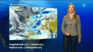 Am 23092010 Claudia Kleinert in enger Jeans Hose  Das Wetter im Ersten  ARD [upl. by Atsocal]