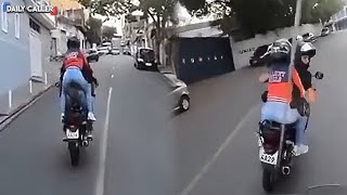 The Most Amazing Motorcycle Police Chase Ever [upl. by Kehoe]