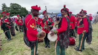 Royal Army of Oman Pipe Band entertain the crowds at Bridge of Allan Highland Games 2024 [upl. by Yzdnil]