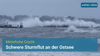 Schwerer Sturm tobt an der Ostseeküste [upl. by Arodnap]