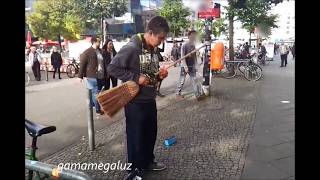 Se reían de este guitarrista callejero Polaco miren lo que paso [upl. by Acinhoj]