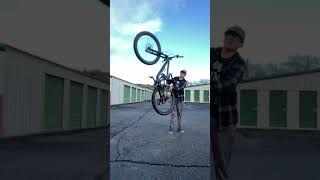 Trek slash 98 drop test mtb fypシ mountainbiketrail mtblife mtbbikes automobile dhmtb [upl. by Beverlee]