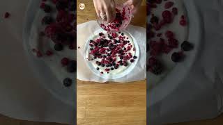 Barres de yaourt glacé aux fruits rouges 🍓🍒🫐 recettefacile recette cuisine [upl. by Enalahs]