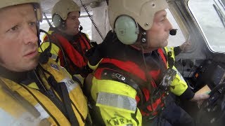 KNRM stormoefening reddingboot Valentijn met motorproblemen Katwijk aan zee 6 december 2013 [upl. by Nohsauq788]