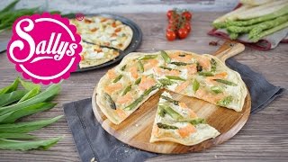 Grüner amp weißer Spargel Flammkuchen  schnell einfach lecker  Sallys Welt [upl. by Anippesuig932]