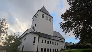 Glockenläuten der Mariä Himmelfahrt Kirche in Meschede am 28102023 [upl. by Rori]