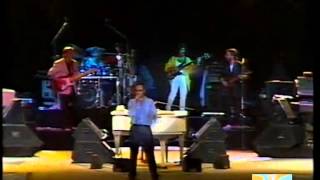 Antonello Venditti feat Enzo Avitabile  Segreti Live Firenze  Pzza Signoria 14091986 [upl. by Nyrat]