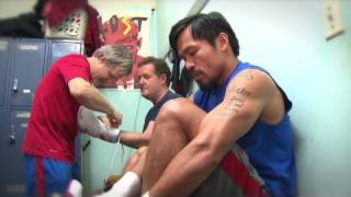 Piers Morgan gets in ring with Pacquiao [upl. by Linus]