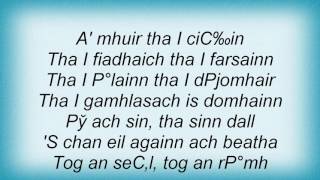 Runrig  Cearcall A Chuain Lyrics [upl. by Fidelas]