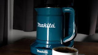 Czajnik bezprzewodowy Makita DKT360  Cordless kettle Makita DKT360 [upl. by Beulah729]