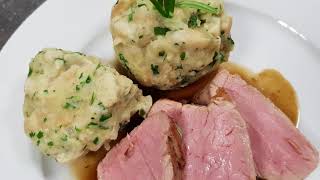 Schweinefilet mit Semmelknödel und BierSoße feat Wolverous inkl Rezept  Mori kocht [upl. by Malaspina347]