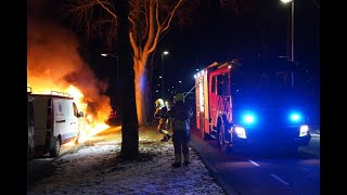 Twee bestelbussen in brand Van Hogendorpplein Goirle [upl. by Lumbye]