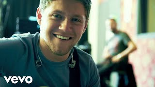 Niall Horan  Slow Hands Official Lyric Video [upl. by Scrivens]