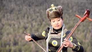 Traditional Mongolian Music amp Song quotThree Beautiful Chestnut Maresquot [upl. by Tj]