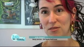 Lart du body piercing avec Julia Jaegert [upl. by Annabal408]