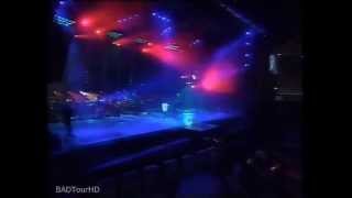 Michael Jackson  Thriller Live Royal Brunei 1996 FanMade Live Vocales [upl. by Mikah558]