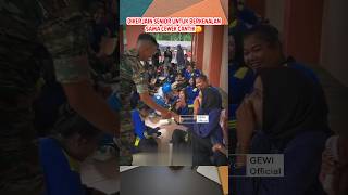 Ceweknya malu malu shortvideo kopassus tni army tniad viralshort tnihits komando kopassus [upl. by Merow]