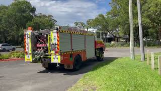 Shoalhaven Heads Pumper  Responding Smoke In Vicinity  Berry [upl. by Leonelle]