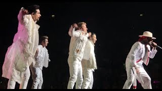 Everybody Backstreets Back Live  Backstreet Boys Live  The O2 London  DNA World Tour [upl. by Oisor]