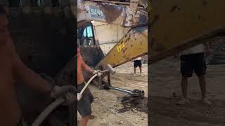 Excavator hydraulic rod disassembly process [upl. by Pan]