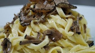 Tagliatelle al tartufo estivo [upl. by Kutzenco]