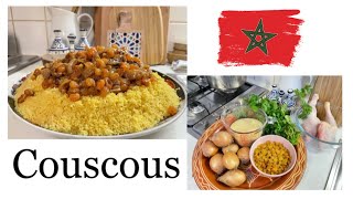 Couscous aux raisins sec et oignons confits 👍😋 [upl. by Ylrebnik]