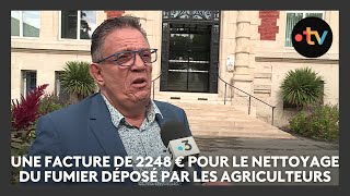 Ce maire réclame 2248 euros aux agriculteurs pour le nettoyage du fumier déposé devant la mairie [upl. by Gerri]