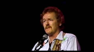 Gordon Lightfoot  quotThe Wreck Of The Edmund Fitzgeraldquot  Chicago  1979 [upl. by Egin]