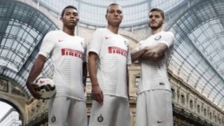 LInter Milan révèle ses nouveaux maillots extérieurs [upl. by Lissie]