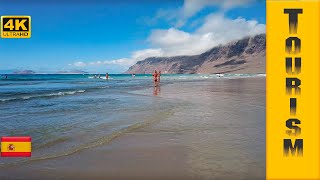 Playa de Famara Lanzarote Islas Canarias España  recorrido a pie [upl. by Eissac]