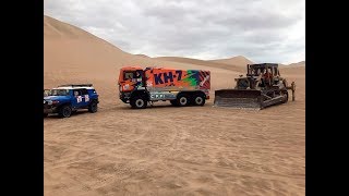 Épico rescate del camión de Jordi Juvanteny en el desierto peruano Dakar 2018 [upl. by Weihs]