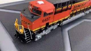 Review BLI ES44AC HO scale DCC with smoke [upl. by Lucius]