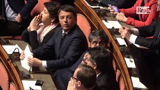 Il debutto da senatore di Matteo Renzi a Palazzo Madama [upl. by Peursem]